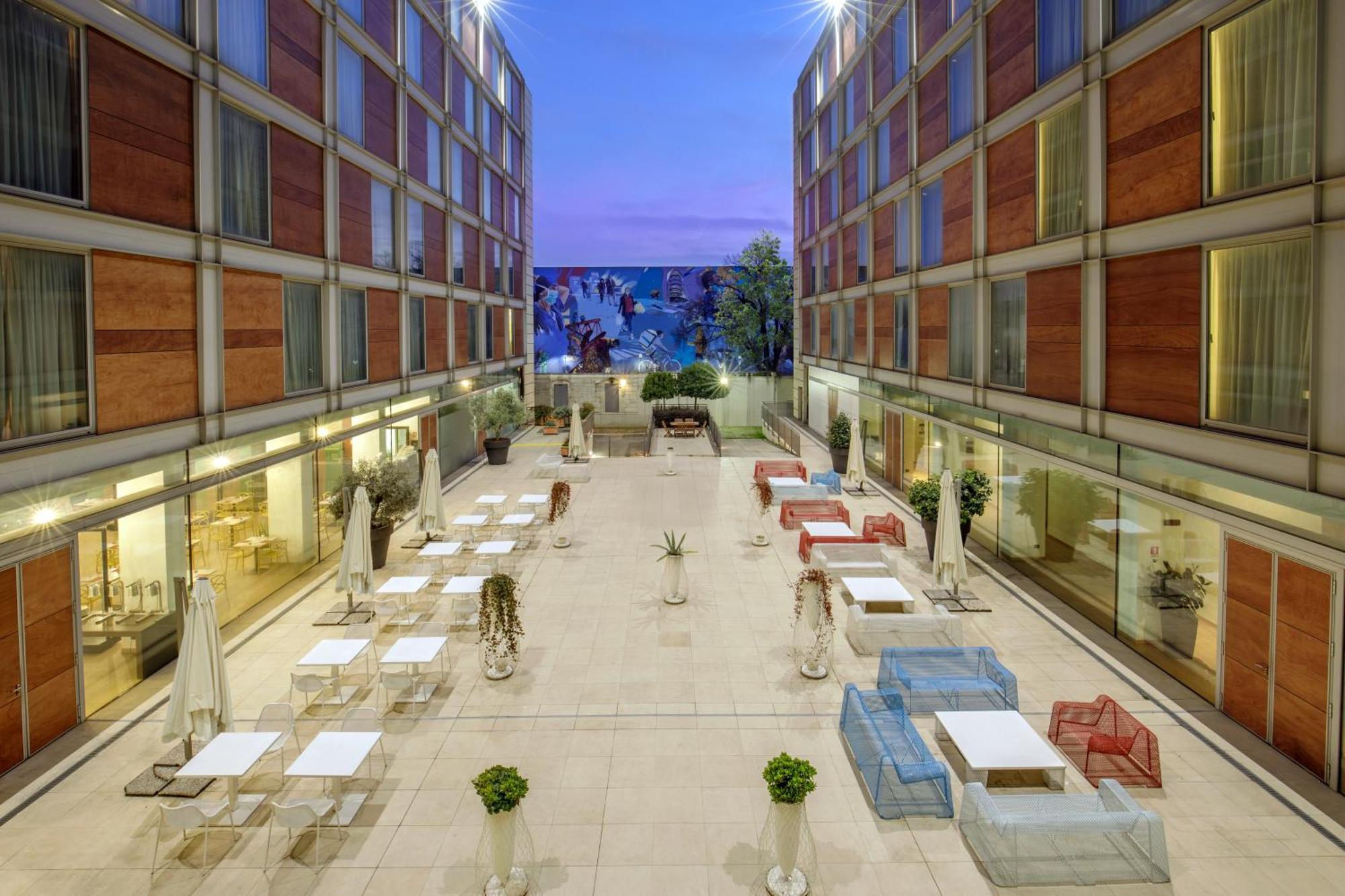 Doubletree By Hilton Hotel Milaan